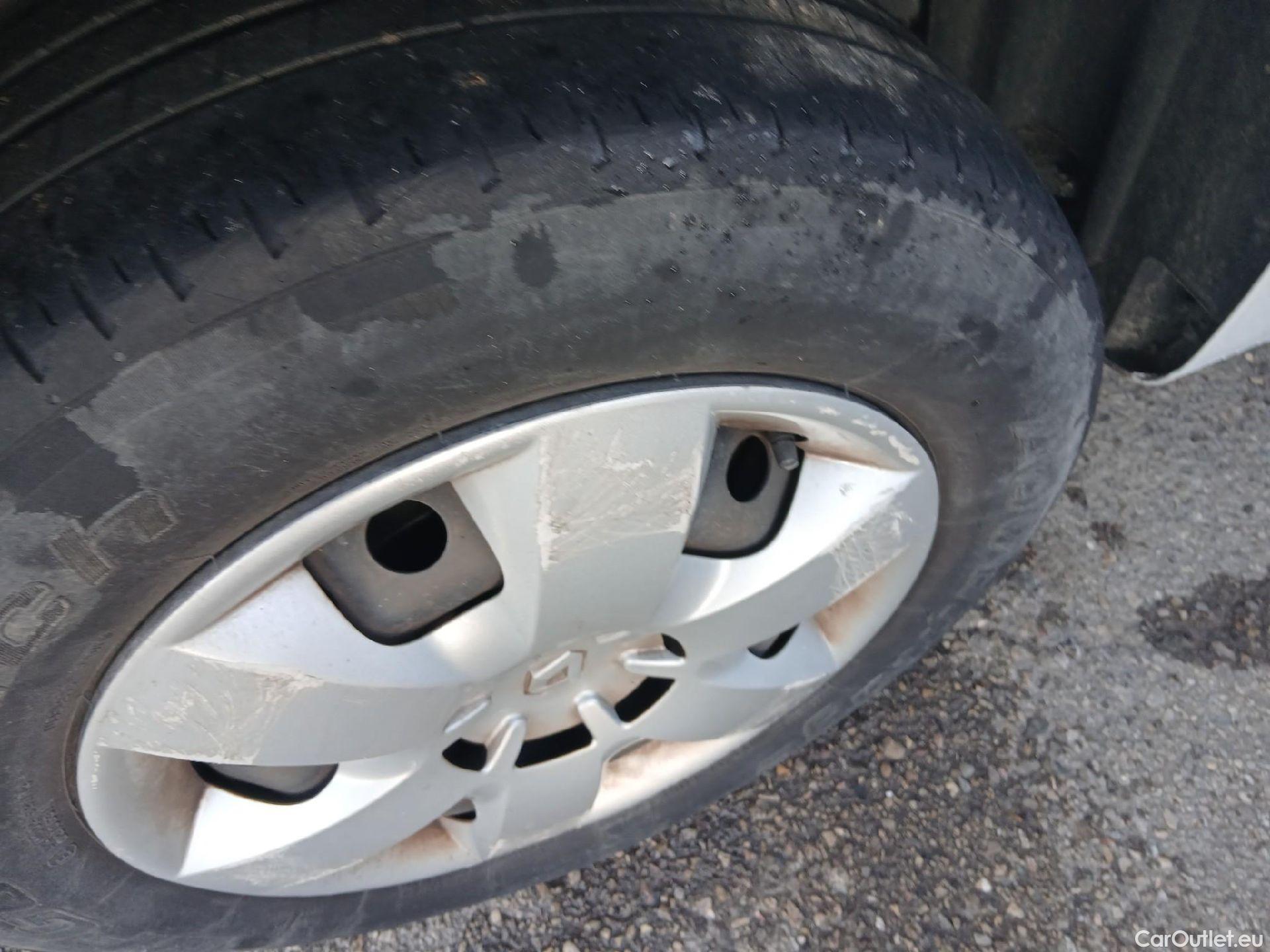  Renault  Kangoo RENAULT  Combi / 2013 / 4P / combi Profesional M1-AF En. dCi 66kW (90CV) E6 #15