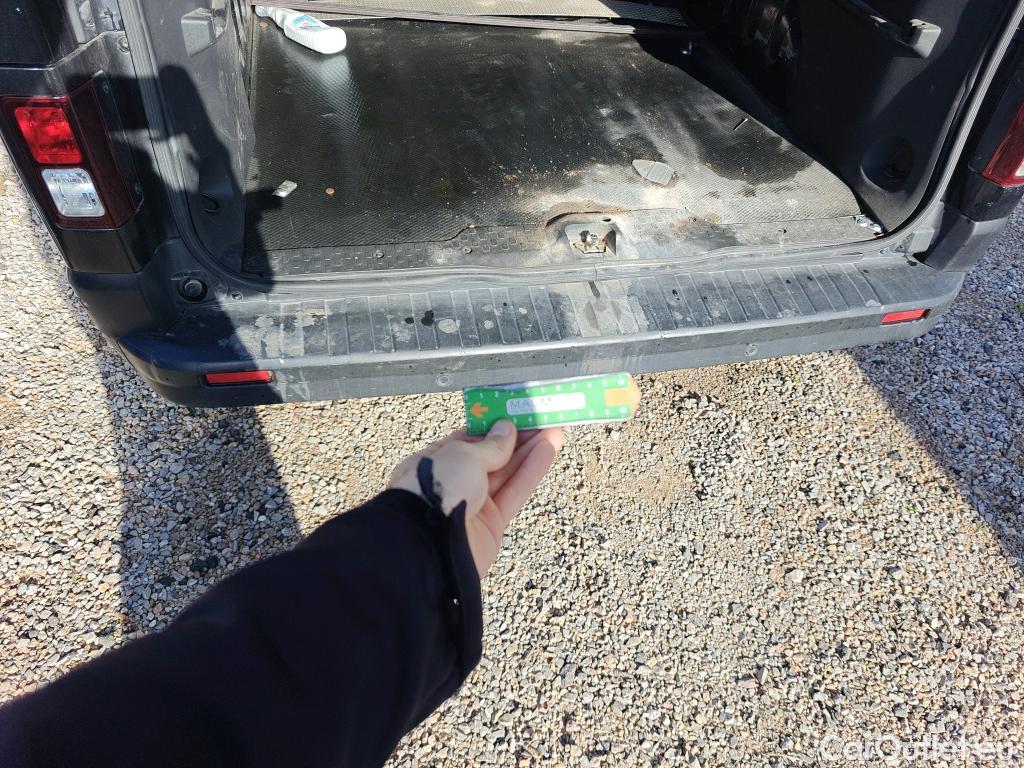  Renault  Trafic RENAULT  / 2021 / 5P / monovolumen Combi Passenger Largo Ener Blue dCi 81kW #34