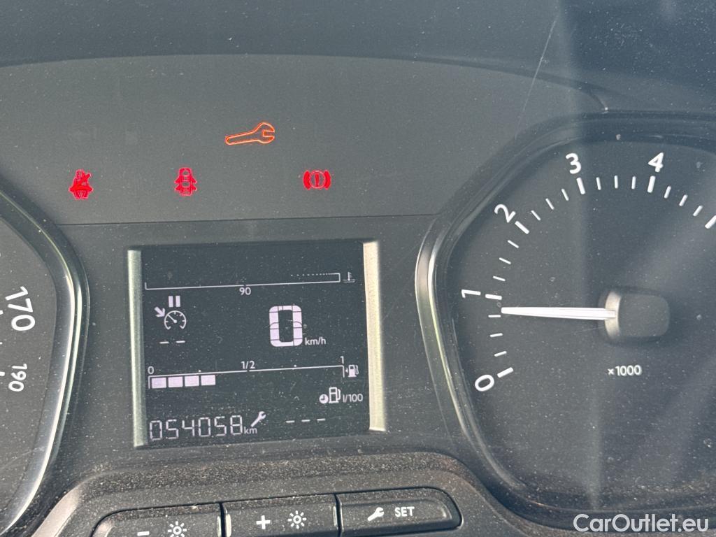  Opel  Vivaro OPEL  / 2019 / 4P / furgón 1.5 Diésel 74kW(100CV)M Std Exp #30