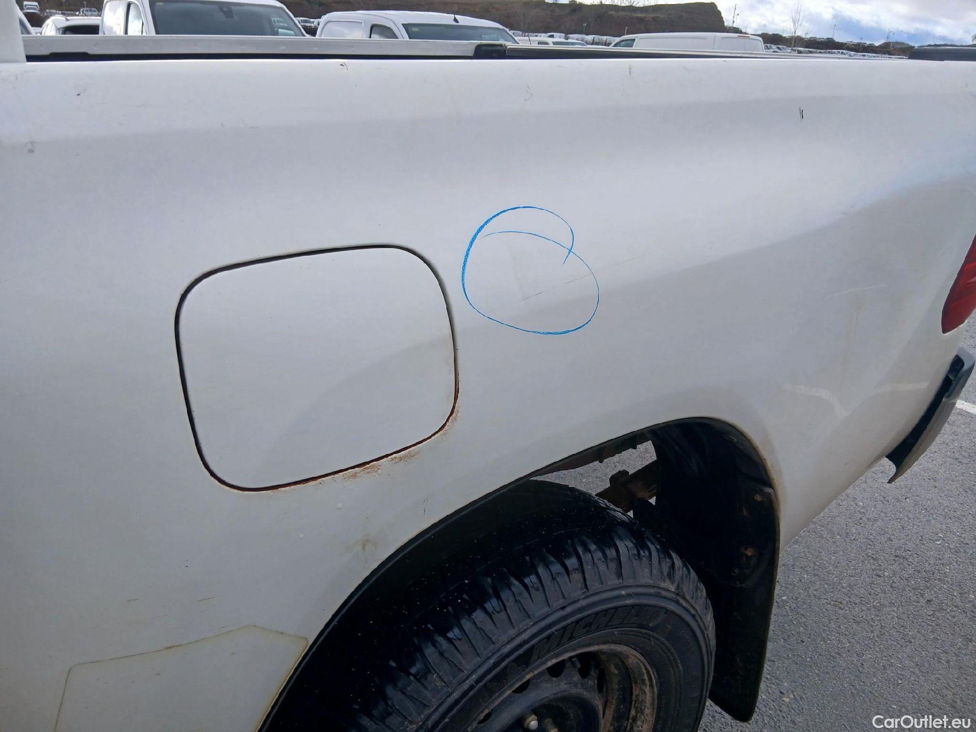  Toyota  Hilux TOYOTA  / 2016 / 4P / pickup 2.4 D-4D Cabina Doble GX #20