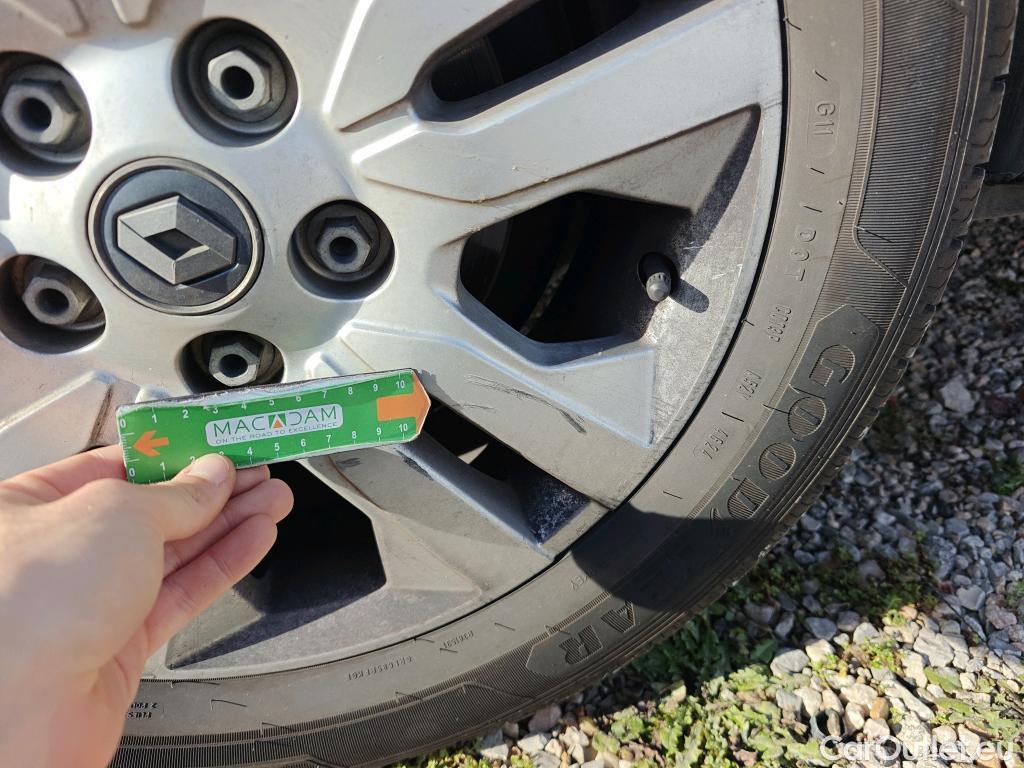  Renault  Trafic RENAULT  / 2021 / 5P / monovolumen Combi Passenger Largo Ener Blue dCi 81kW #32