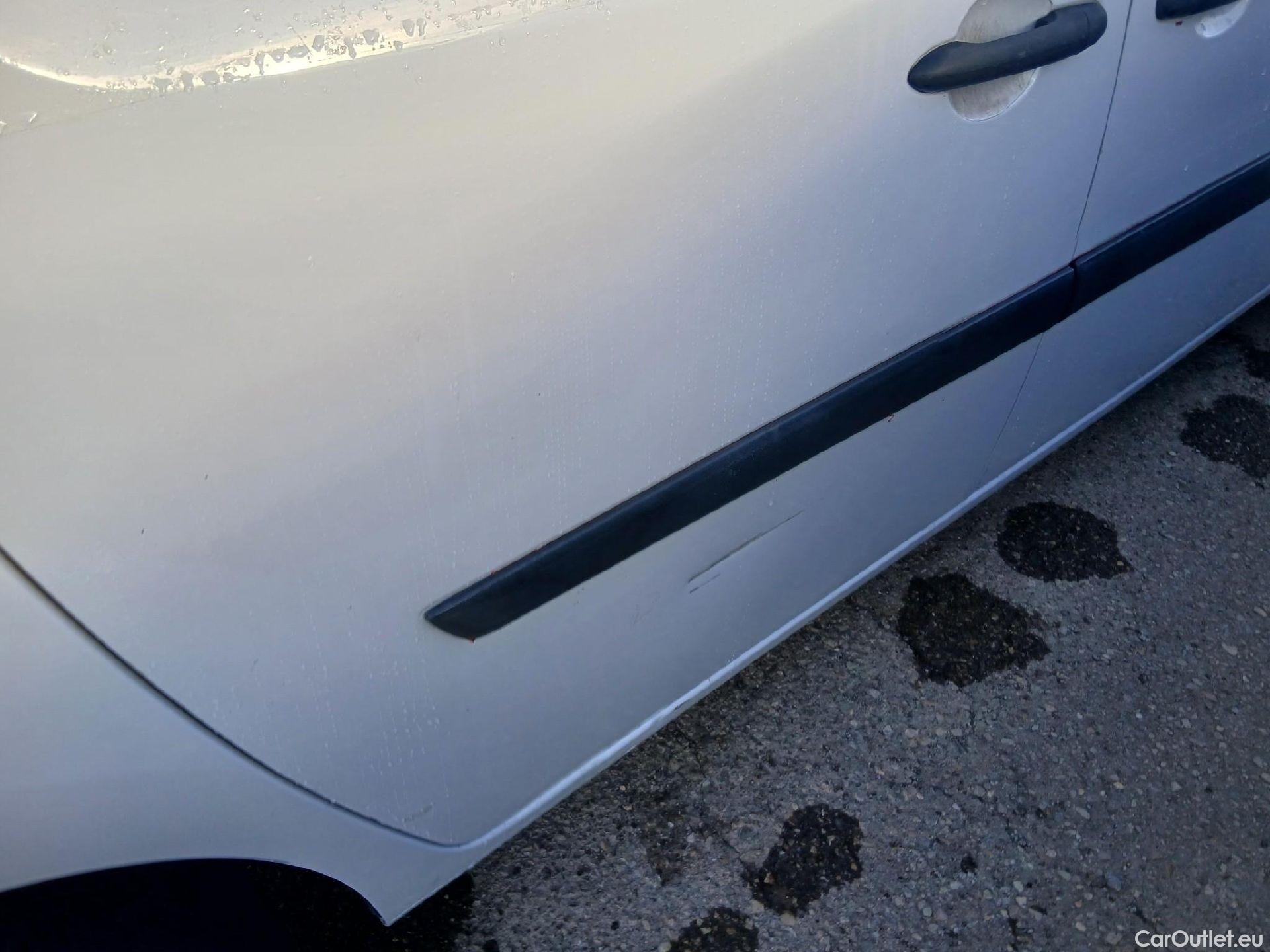  Renault  Kangoo RENAULT  Combi / 2013 / 4P / combi Profesional M1-AF En. dCi 66kW (90CV) E6 #27