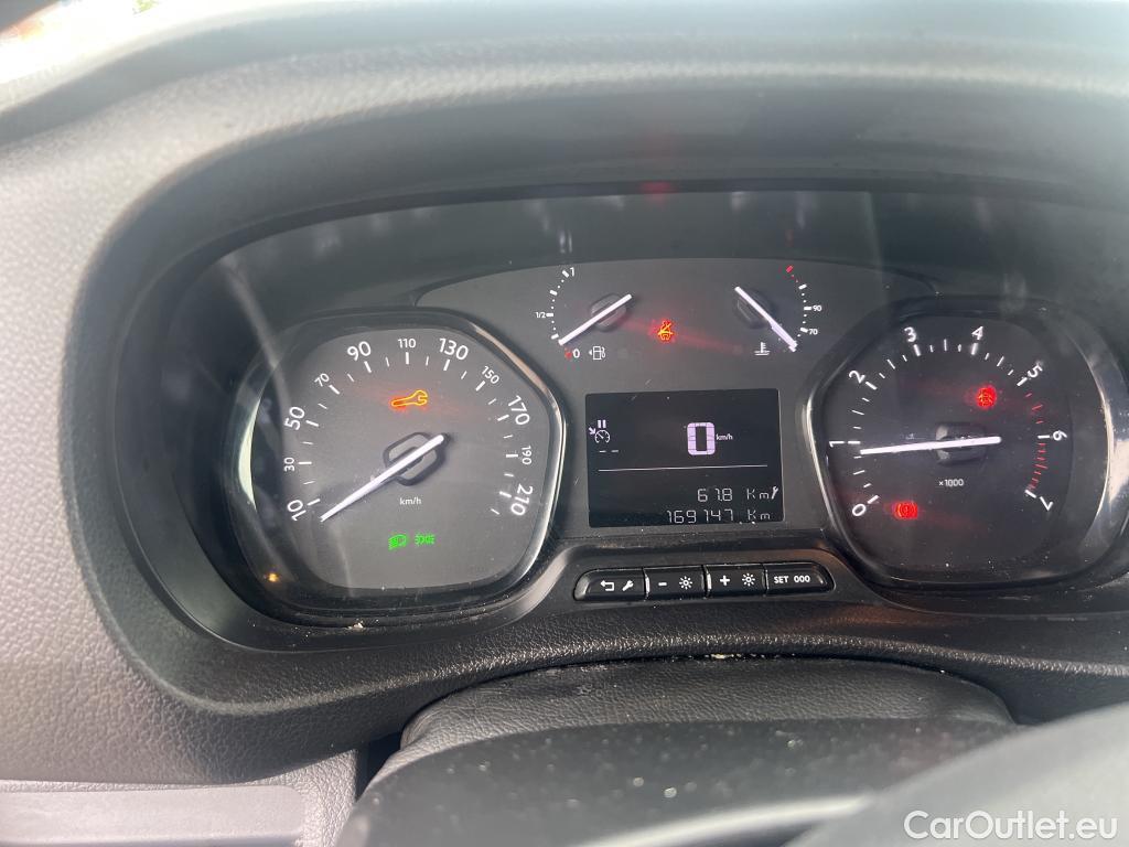  Peugeot  Expert PEUGEOT  / 2016 / 4P / furgón Furgón Premium 1.5 BlueHDi 100 Standard (AC) #24