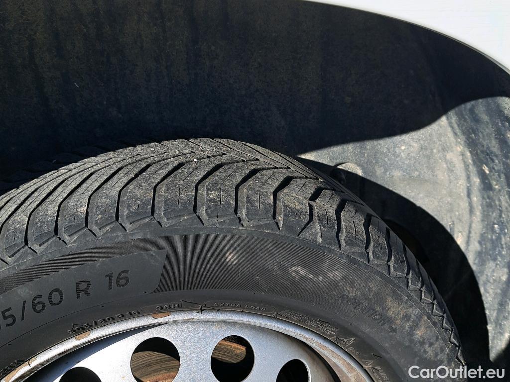  Opel  Combo OPEL  / 2018 / 3P / furgón derivado de turismo 1.5 TD S/S 75kW(100CV) Express L H1 1000 #32