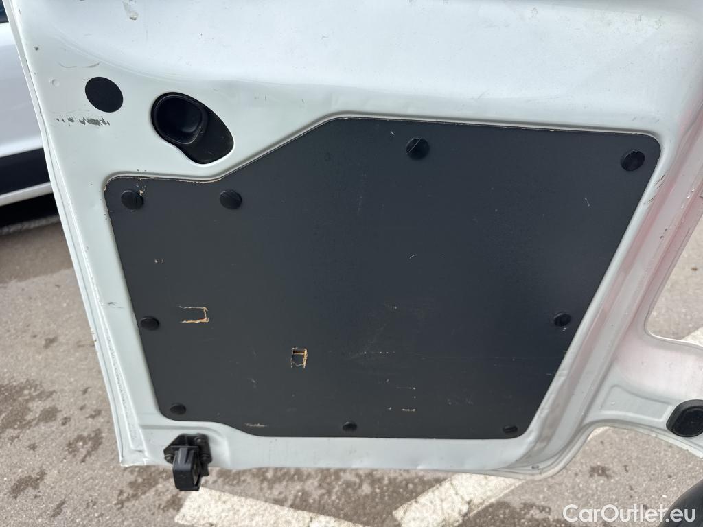  Opel  Vivaro OPEL  / 2019 / 4P / furgón 1.5 Diésel 74kW(100CV)M Std Exp #7