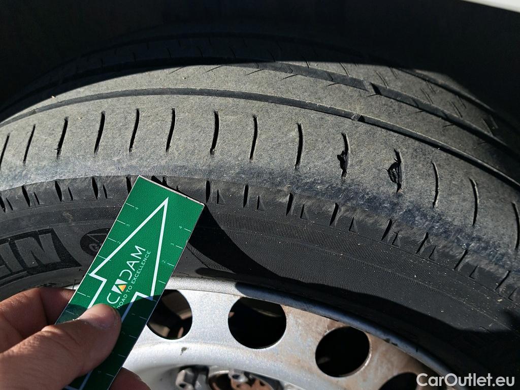  Opel  Combo OPEL  / 2018 / 3P / furgón derivado de turismo 1.5 TD S/S 75kW(100CV) Express L H1 1000 #26