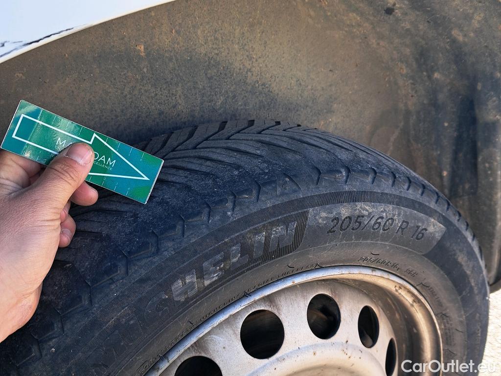  Opel  Combo OPEL  / 2018 / 3P / furgón derivado de turismo 1.5 TD S/S 75kW(100CV) Express L H1 1000 #27