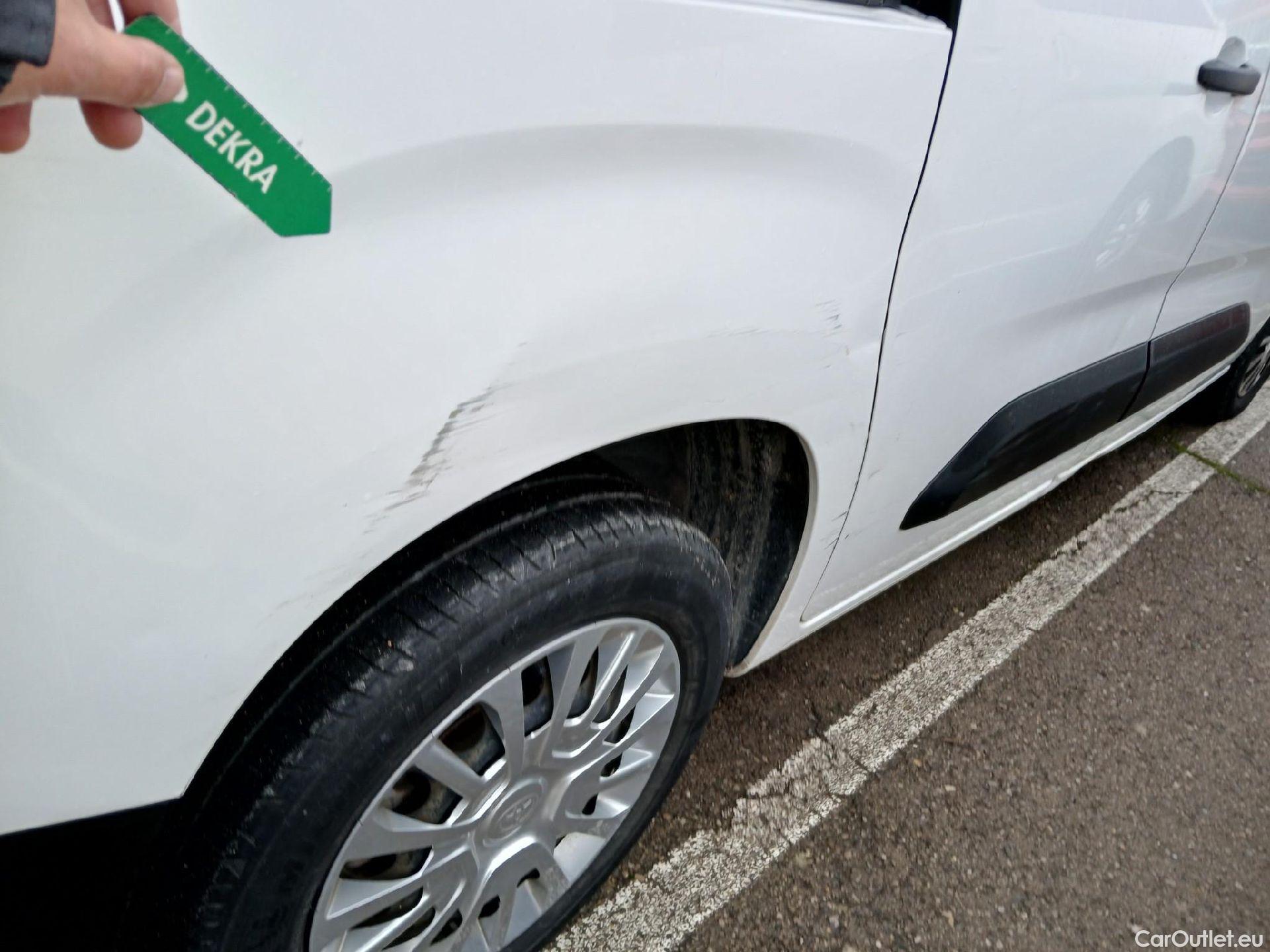  Toyota  Proace TOYOTA  CITY COMBI 1.5D 75kW (100CV) GX L1 #32