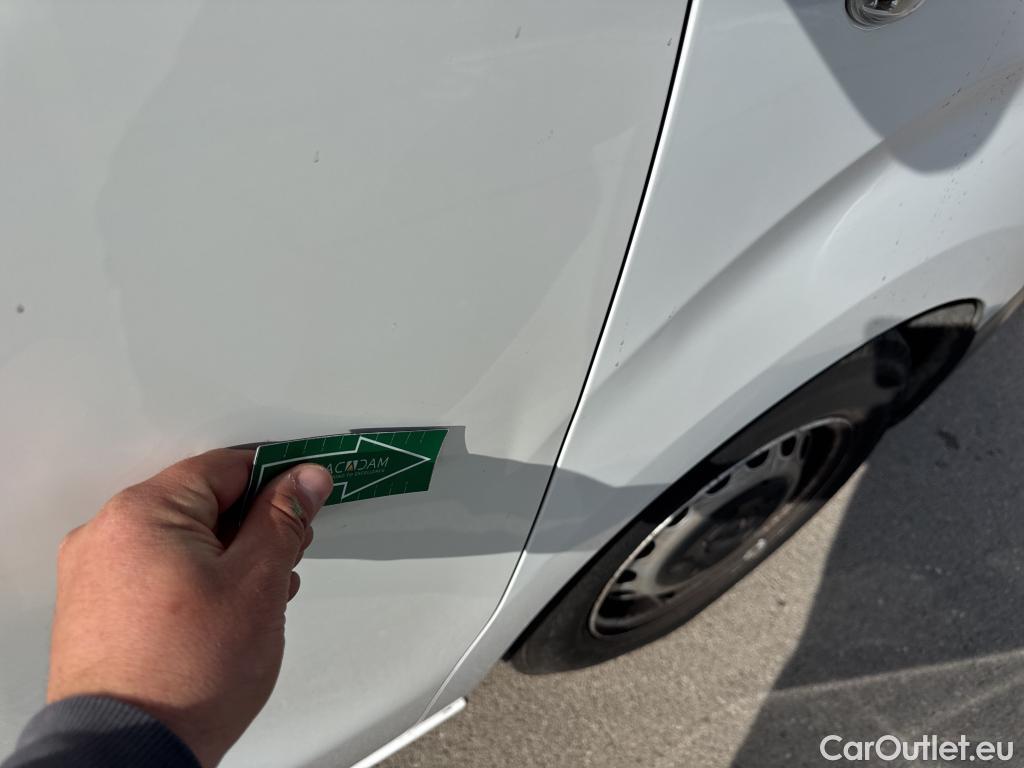  Opel  Vivaro OPEL  / 2019 / 4P / furgón 2.0 Diésel 88kW (120CV) L Inc. Select #18