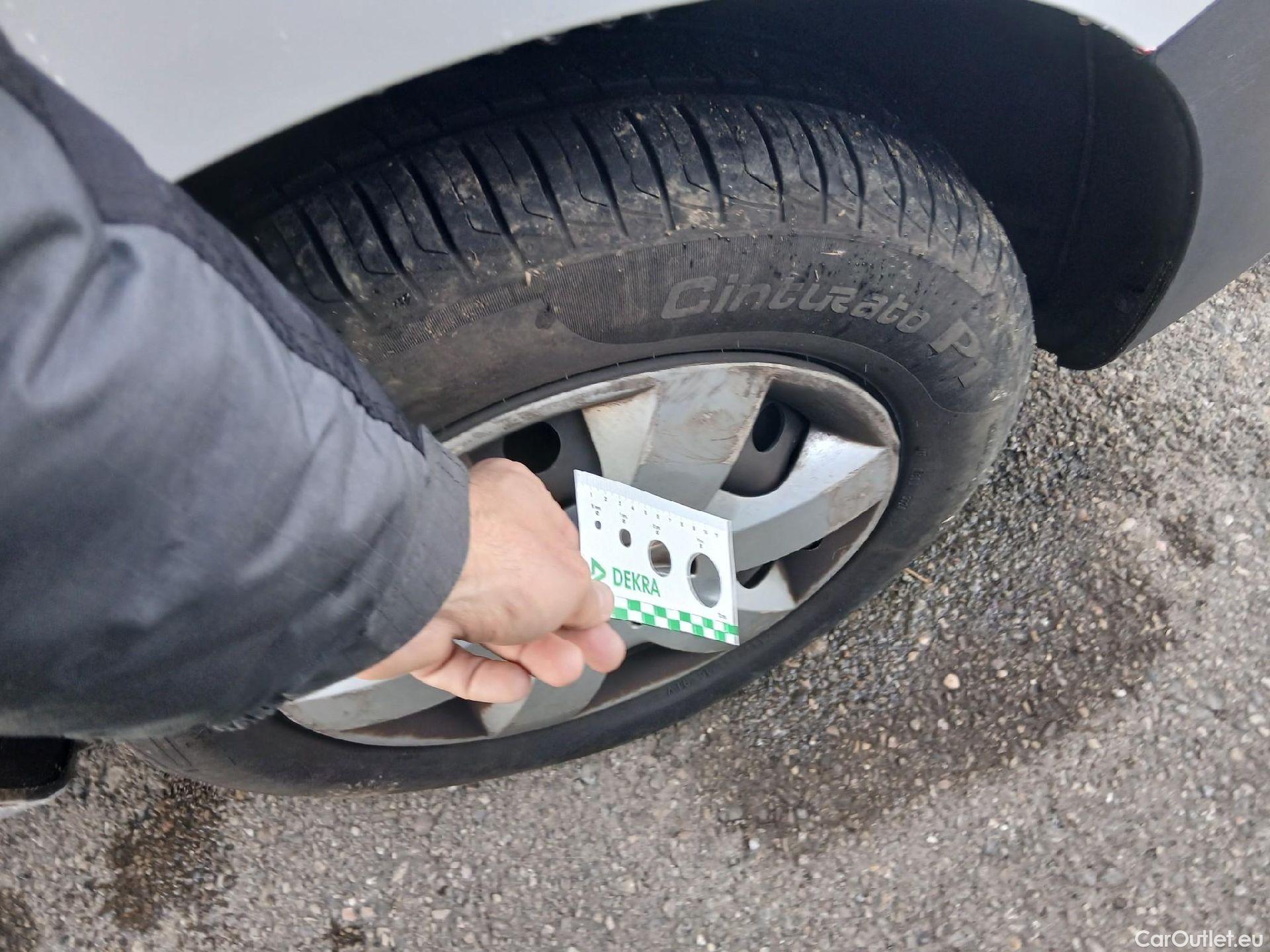  Renault  Kangoo RENAULT  Combi / 2013 / 4P / combi Profesional M1-AF En. dCi 66kW (90CV) E6 #38