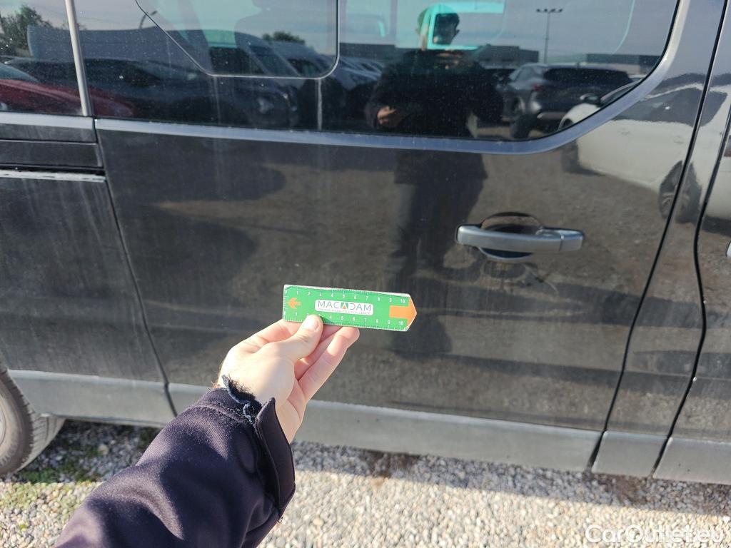  Renault  Trafic RENAULT  / 2021 / 5P / monovolumen Combi Passenger Largo Ener Blue dCi 81kW #44