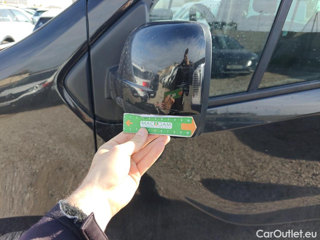  Renault  Trafic RENAULT  / 2021 / 5P / monovolumen Combi Passenger Largo Ener Blue dCi 81kW #49