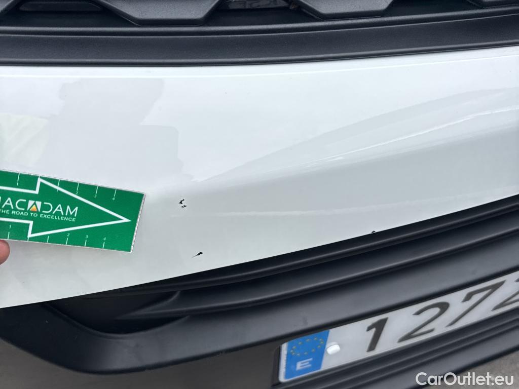  Opel  Vivaro OPEL  / 2019 / 4P / furgón 1.5 Diésel 74kW(100CV)M Std Exp #32