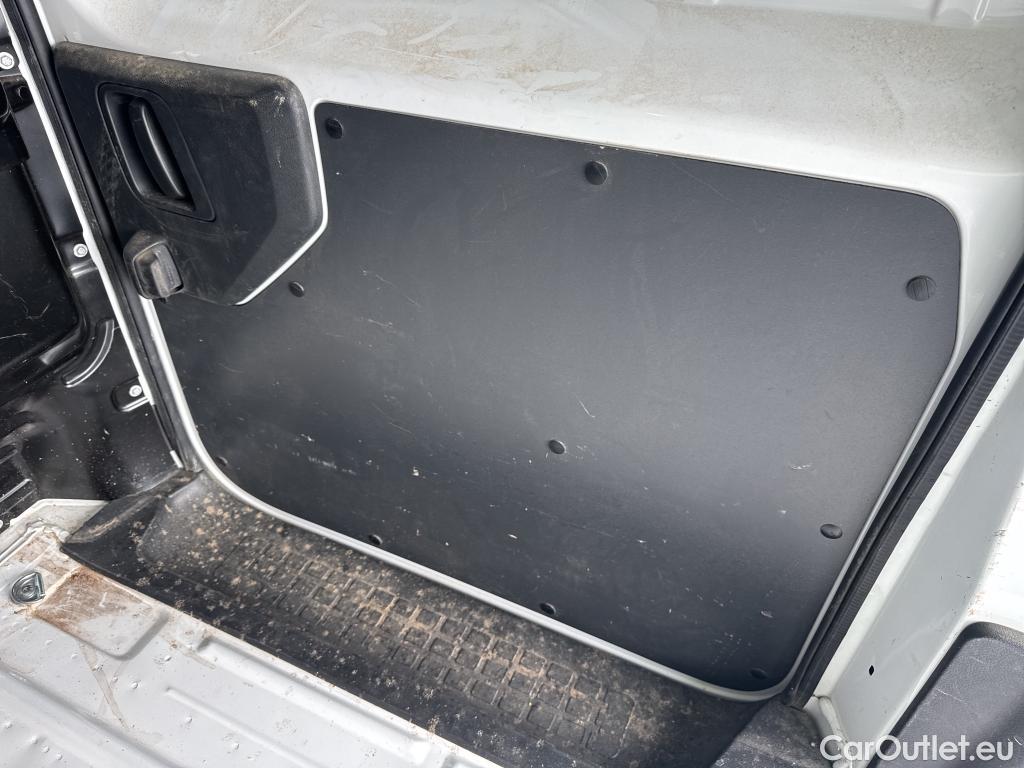  Opel  Vivaro OPEL  / 2019 / 4P / furgón 1.5 Diésel 74kW(100CV)M Std Exp #23