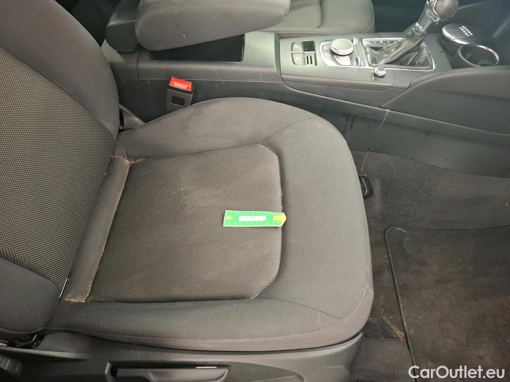  Audi  A3 AUDI  Sportback / 2016 / 5P / Berline 30 TFSI S TRONIC BUSINESS LINE #49