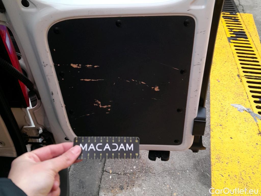  Volkswagen  Caddy VOLKSWAGEN  / 2015 / 4P / combi Business 2.0 TDI 55kW (75CV) BMT  #29