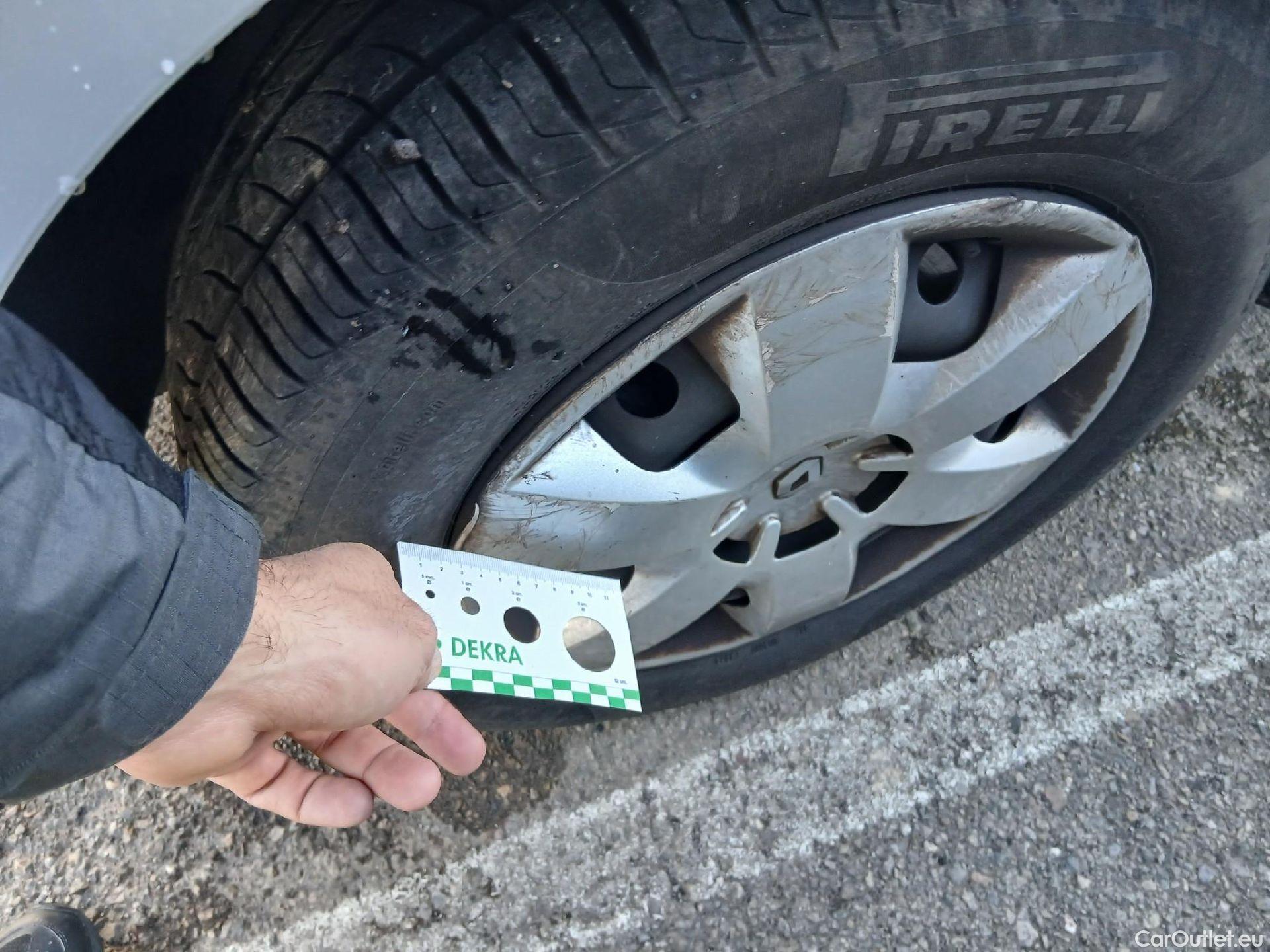  Renault  Kangoo RENAULT  Combi / 2013 / 4P / combi Profesional M1-AF En. dCi 66kW (90CV) E6 #8