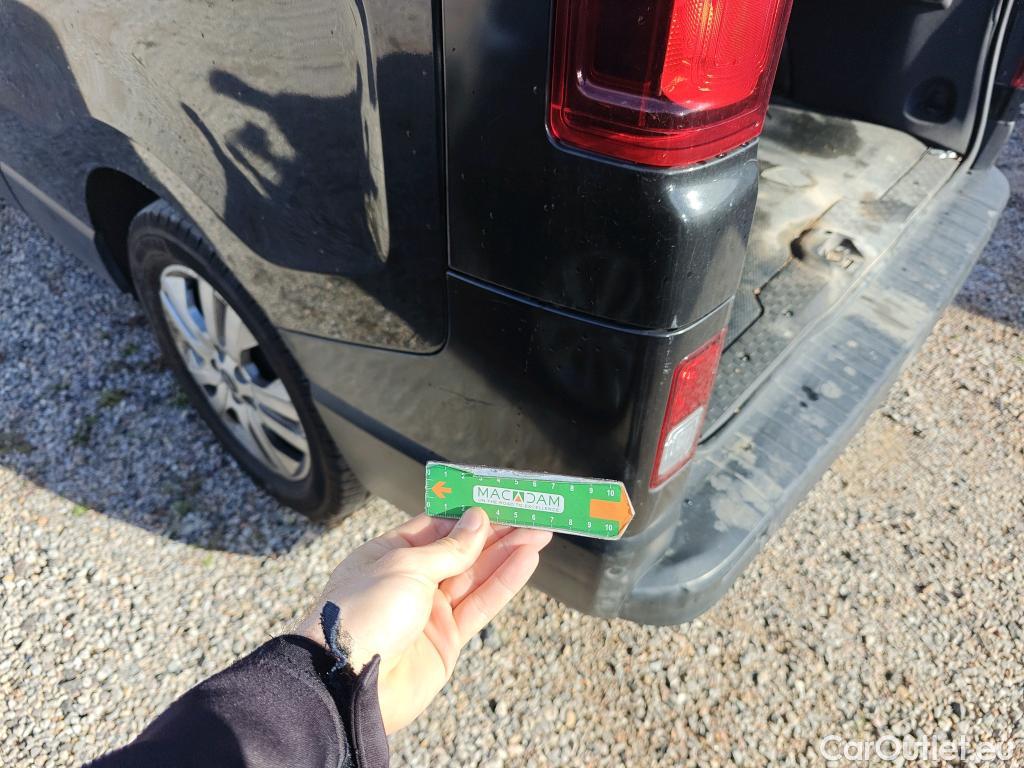  Renault  Trafic RENAULT  / 2021 / 5P / monovolumen Combi Passenger Largo Ener Blue dCi 81kW #40