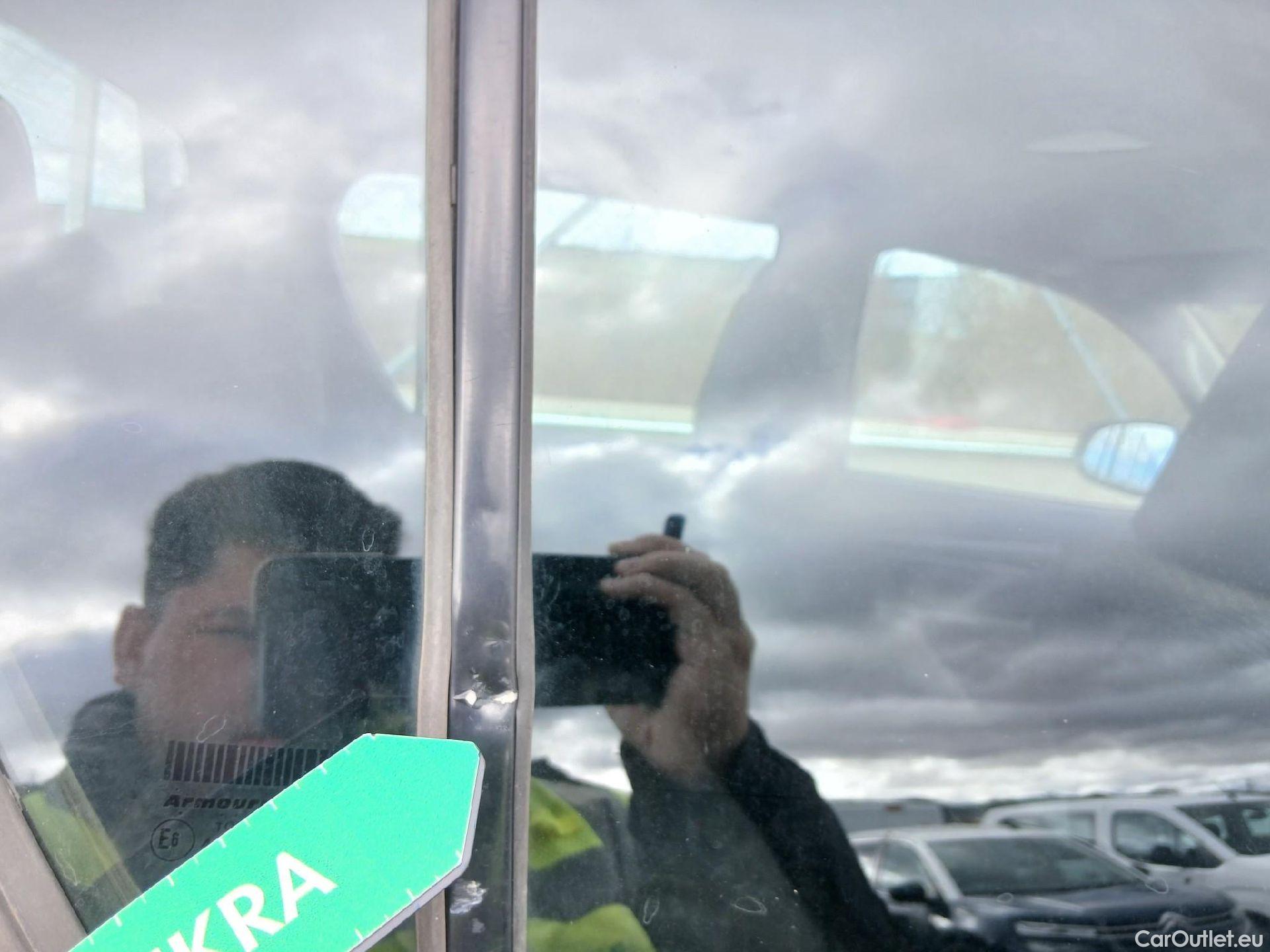  Toyota  Hilux TOYOTA  / 2016 / 4P / pickup 2.4 D-4D Cabina Doble GX #30