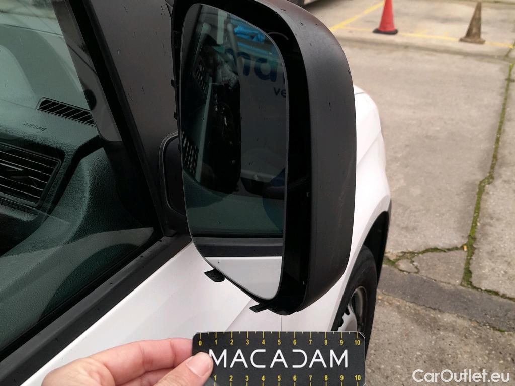  Volkswagen  Caddy VOLKSWAGEN  / 2015 / 4P / combi Business 2.0 TDI 55kW (75CV) BMT  #32