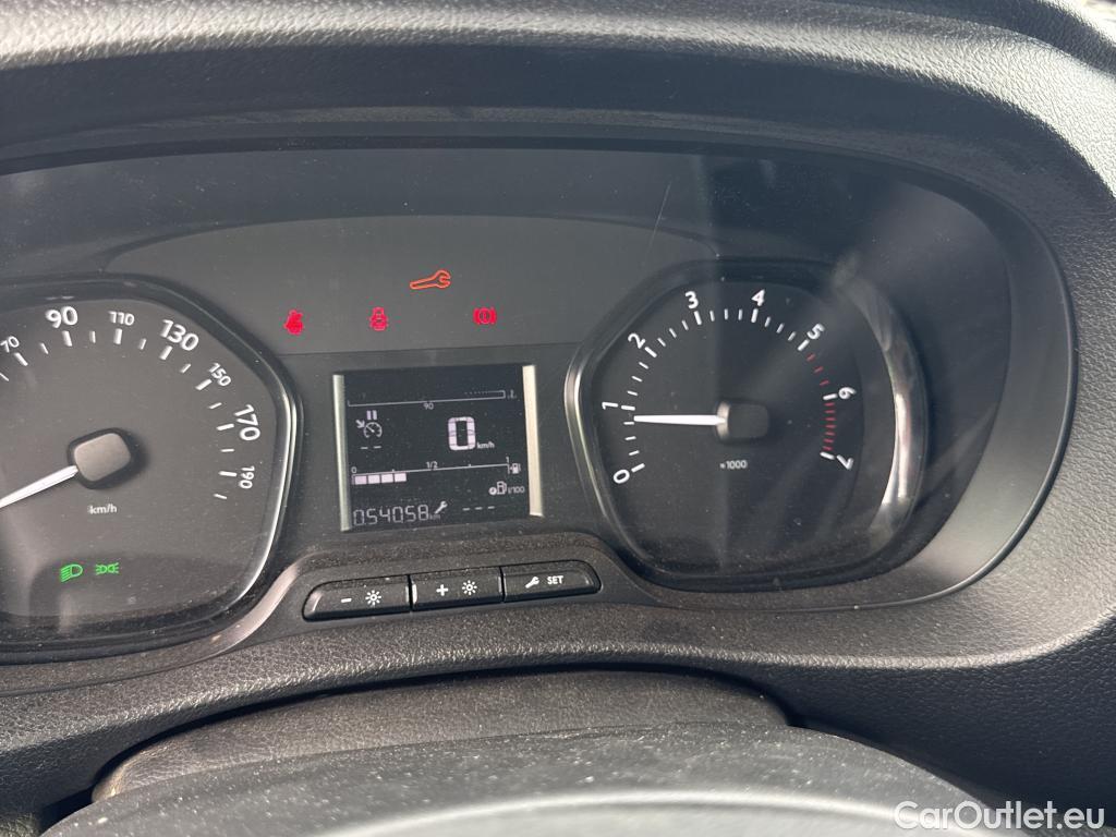  Opel  Vivaro OPEL  / 2019 / 4P / furgón 1.5 Diésel 74kW(100CV)M Std Exp #29