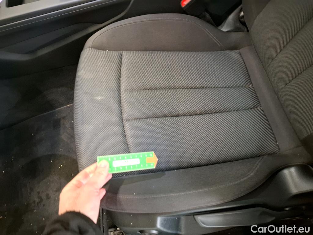  Audi  A4 AUDI  Avant / 2019 / 5P / Break 35 TFSI 150 S tronic Business line OPERATION STOCK #27