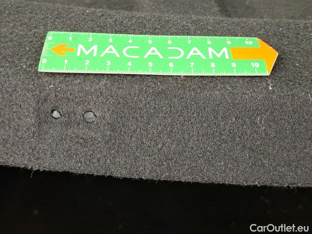  KIA  XCeed KIA  / 2019 / 5P / Crossover 1.6 CRDI 136 LAUNCH EDITION DCT7 #17