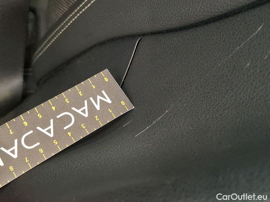  Mercedes  A-Klasse MERCEDES-BENZ Classe A Berline / 2018 / 4P / Berline A 200 d Business Line 8G-DCT #13