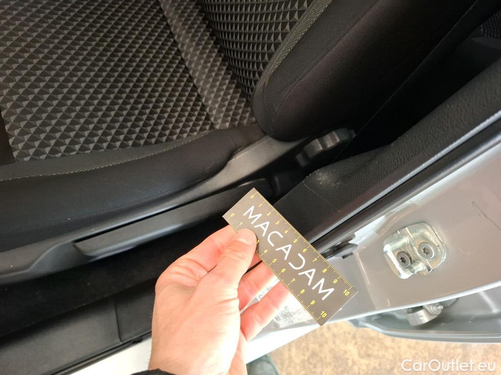  Nissan  Micra NISSAN  / 2016 / 5P / Berline IG-T 100 Business Edition #12