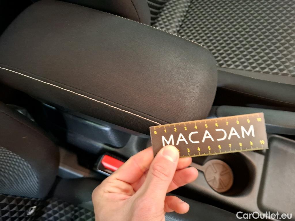  Nissan  Micra NISSAN  / 2016 / 5P / Berline IG-T 100 Business Edition #20