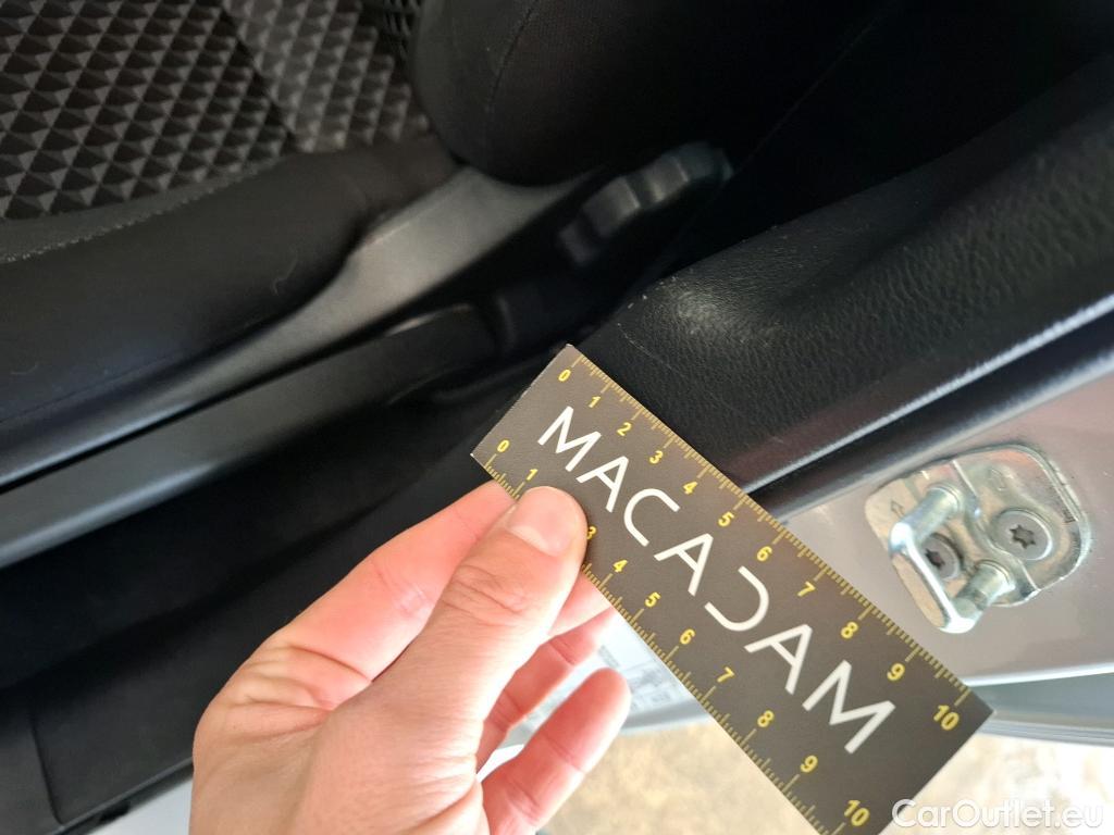  Nissan  Micra NISSAN  / 2016 / 5P / Berline IG-T 100 Business Edition #13