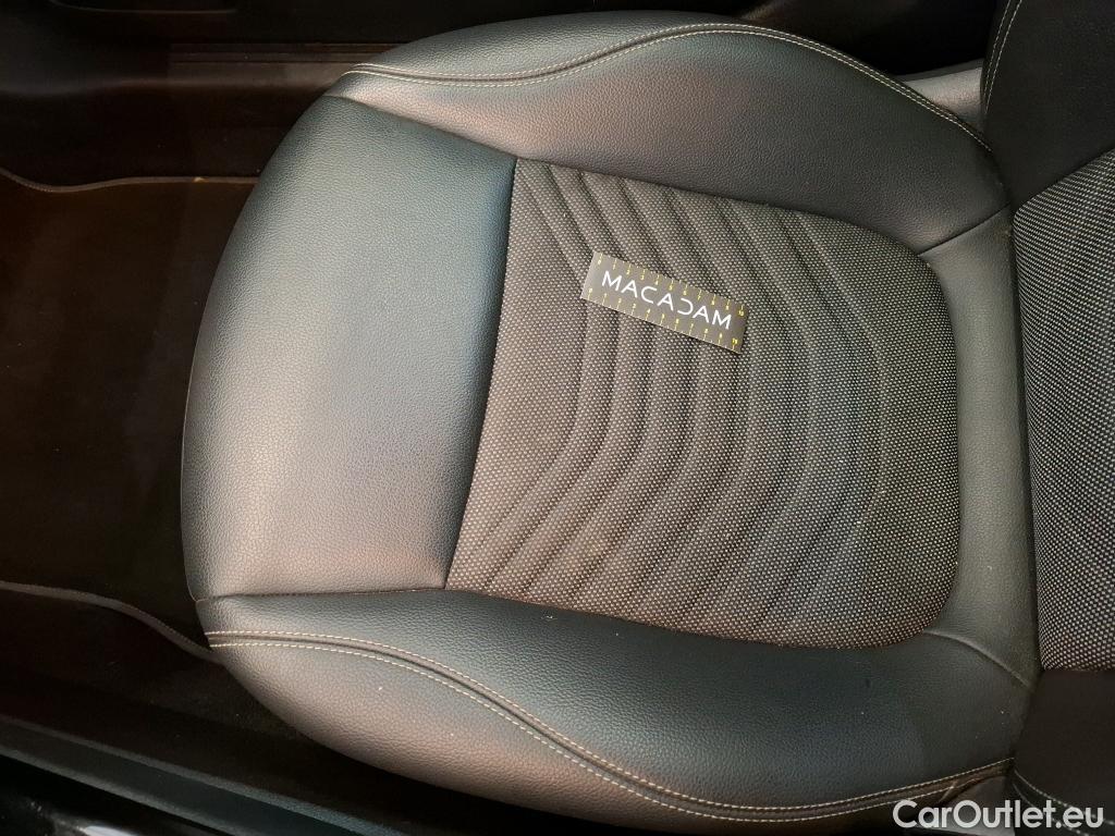  Mercedes  A-Klasse MERCEDES-BENZ Classe A Berline / 2018 / 4P / Berline A 200 d Business Line 8G-DCT #21