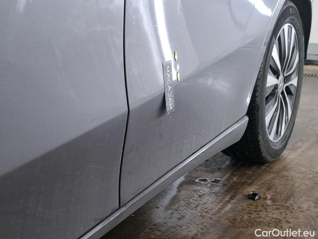  Mercedes  A-Klasse MERCEDES-BENZ Classe A Berline / 2018 / 4P / Berline A 200 d Business Line 8G-DCT #15