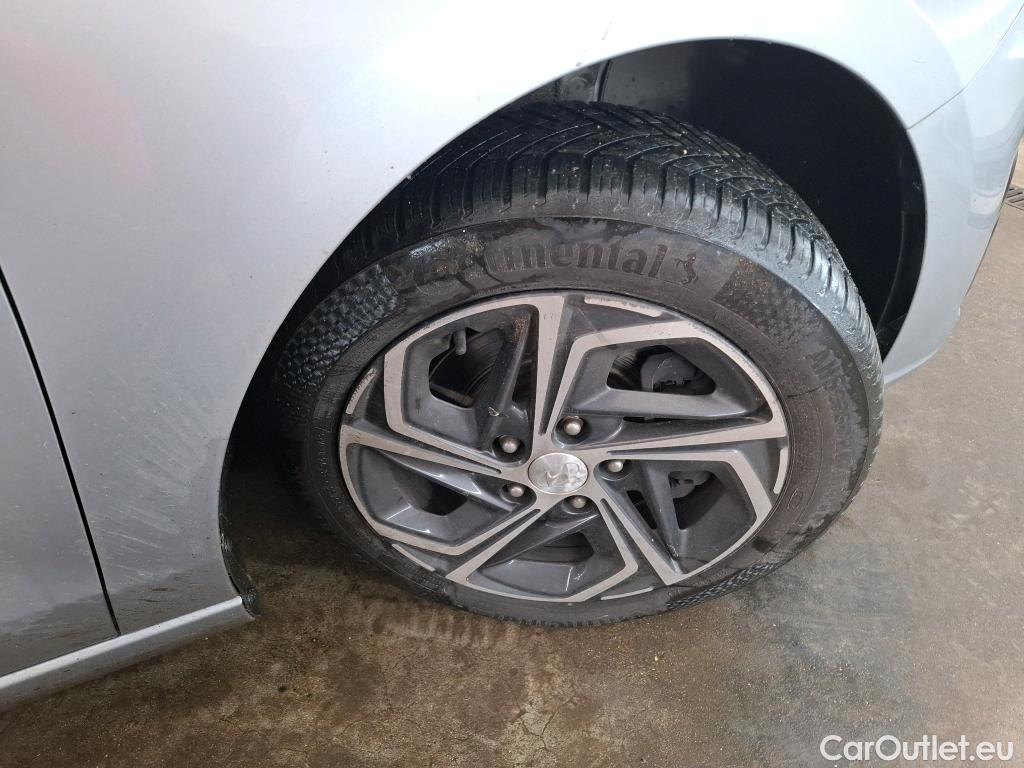  Hyundai  i30  Business 1.6 CRDi 115CV BVA7 E6d #12