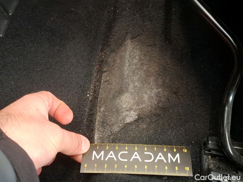  Opel   Grandland X Grandland X Elegance Business 1.5 130CV BVA8 E6d #26