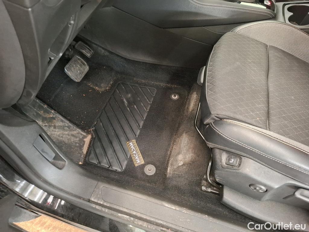  Opel   Grandland X Grandland X Elegance Business 1.5 130CV BVA8 E6d #23