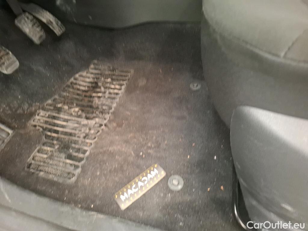  Renault  Captur  Business 1.5 dCi 110CV BVM6 E6 #56