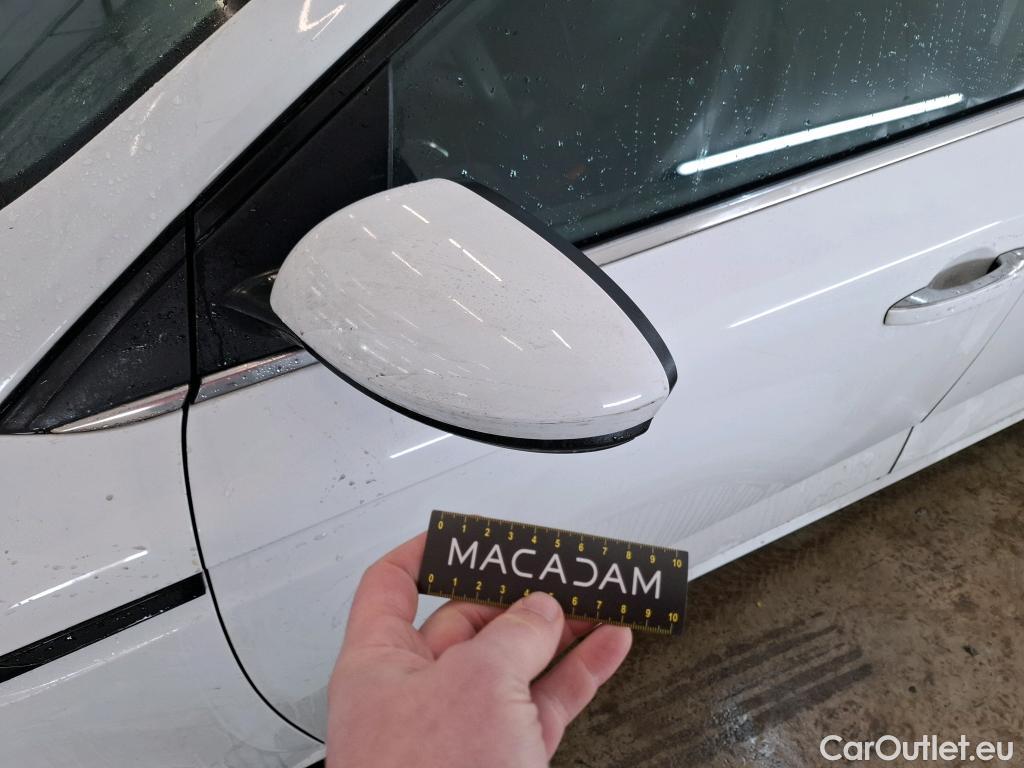  Renault  Megane  IV Berline 5pt. Business 1.5 dCi 115CV BVM6 E6d #24