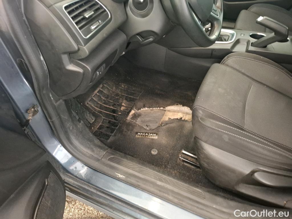  Renault  Megane  IV Estate Evolution 1.5 dCi 115CV BVA7 E6d #1