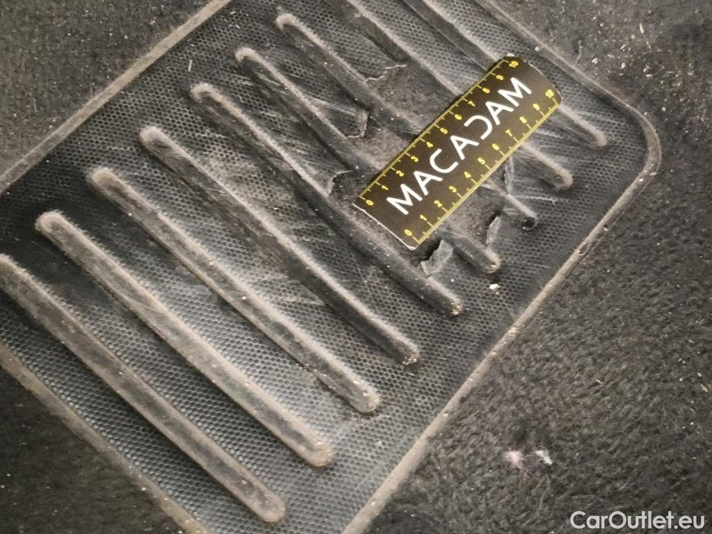  Citroen  C3 CITROEN  Société / 2016 / 5P / Berline PureTech 82 S&S BVM Feel #42