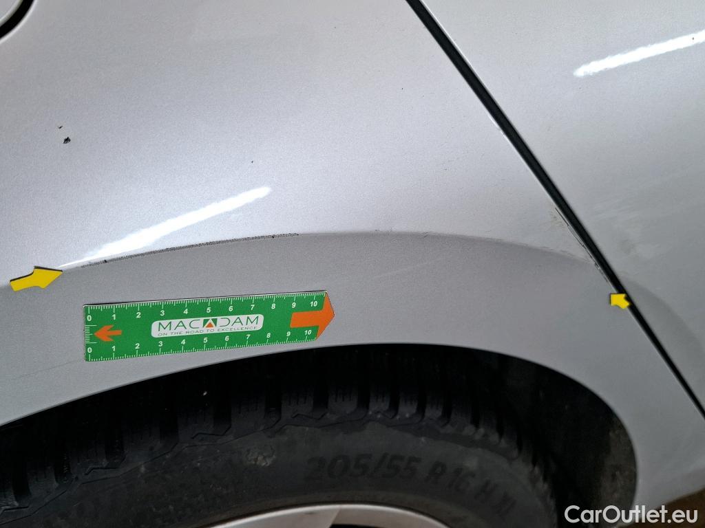  Volkswagen  Golf  VOLKSWAGEN / 2020 / 5P / Berline 1.5 eTSI OPF 150 DSG7 Life 1st #14