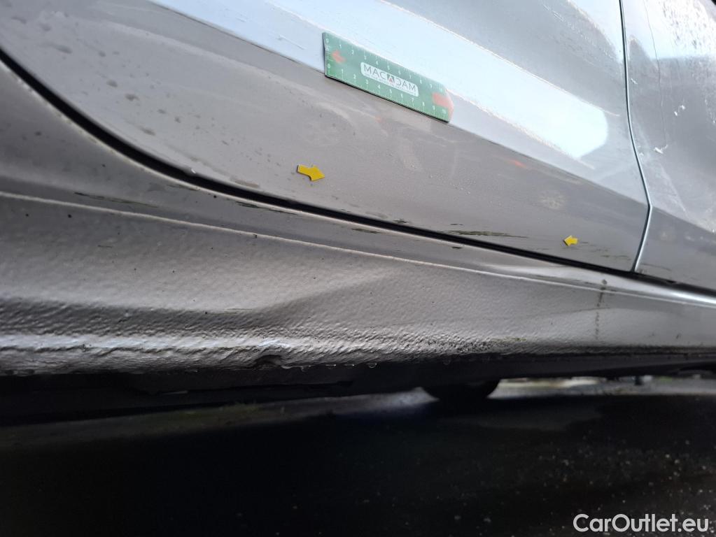  Volkswagen  Golf  VOLKSWAGEN / 2020 / 5P / Berline 1.5 eTSI OPF 150 DSG7 Life 1st #8