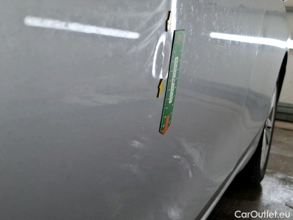  Volkswagen  Golf  VOLKSWAGEN / 2020 / 5P / Berline 1.5 eTSI OPF 150 DSG7 Life 1st #11