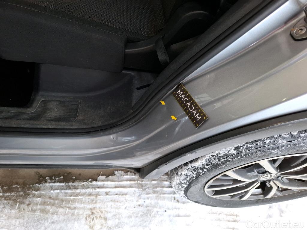  Volkswagen  Tiguan VOLKSWAGEN  Allspace / 2017 / 5P / SUV 2.0 TDI 150 DSG7 Confortline Business #8