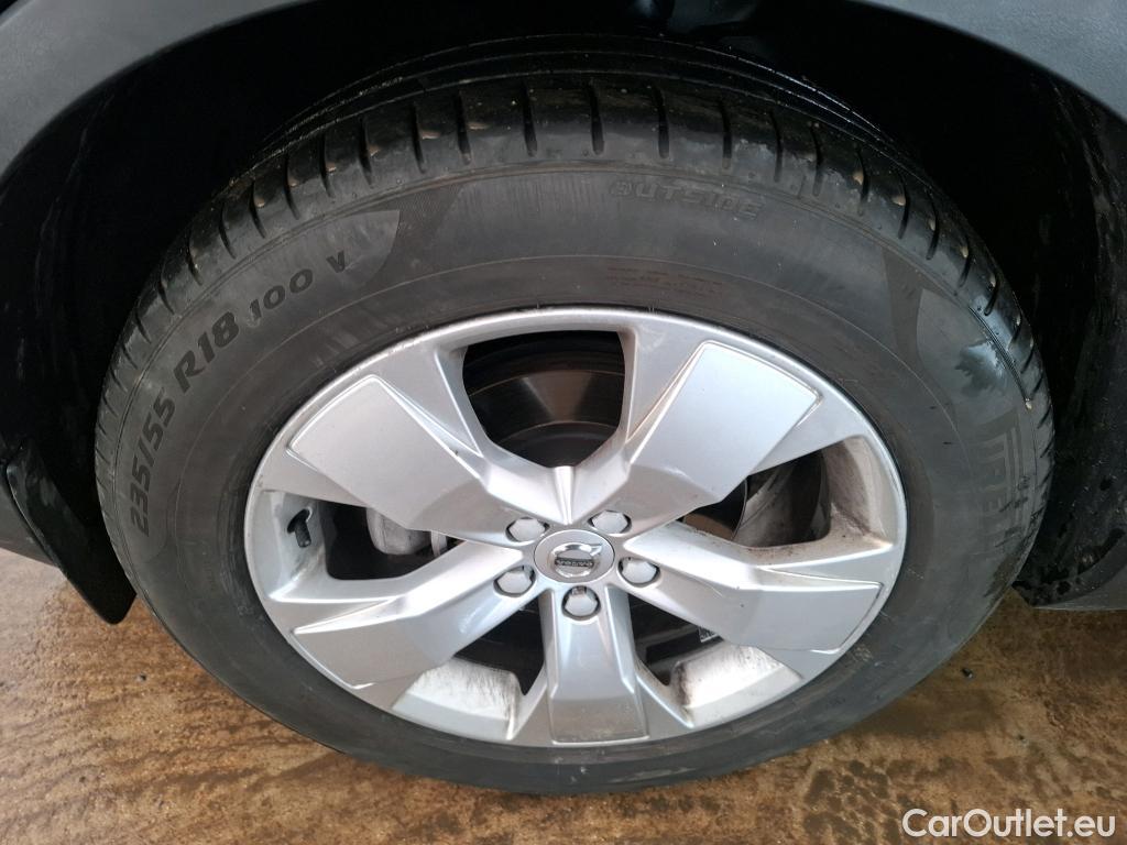  Volvo  XC 40 XC40 Momentum 2WD 1.5 130CV BVA8 E6d #50