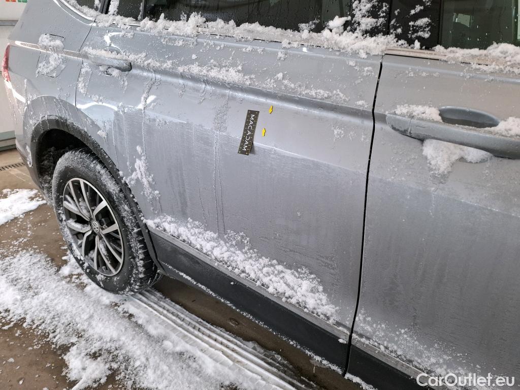  Volkswagen  Tiguan VOLKSWAGEN  Allspace / 2017 / 5P / SUV 2.0 TDI 150 DSG7 Confortline Business #12