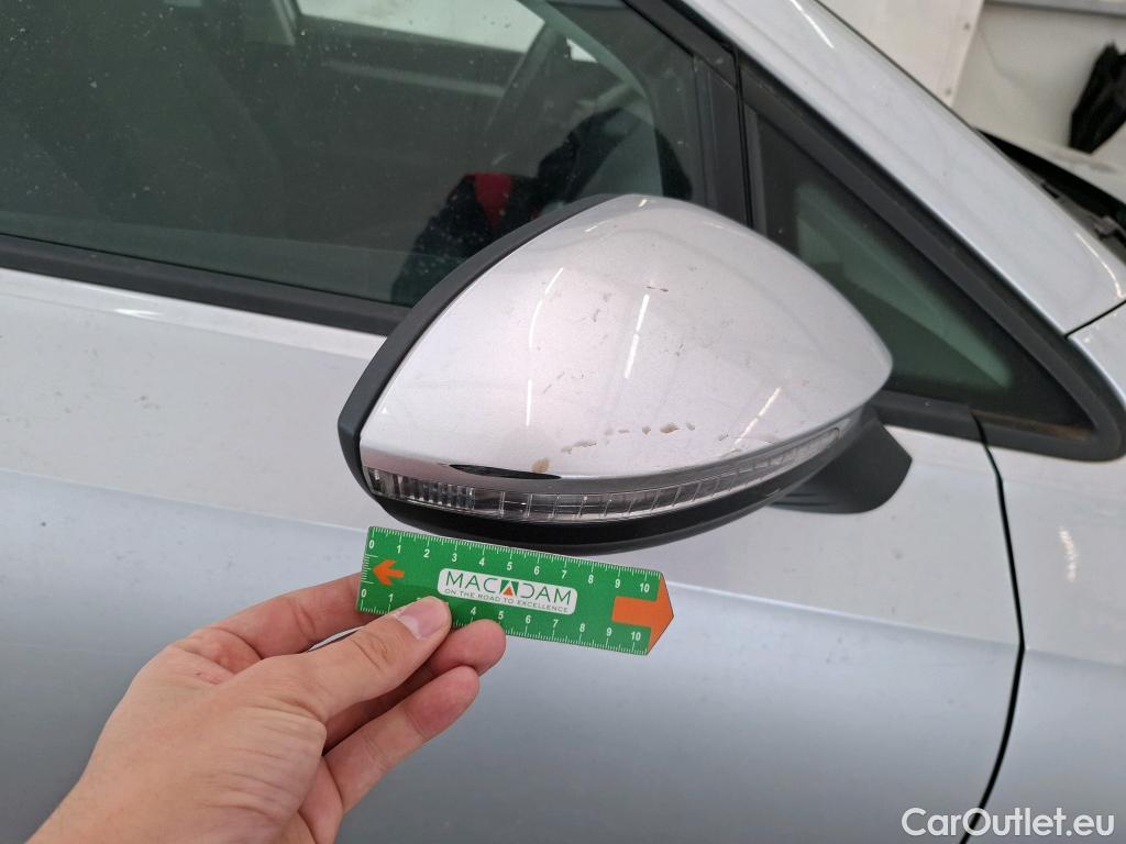  Volkswagen  Golf  VOLKSWAGEN / 2020 / 5P / Berline 1.5 eTSI OPF 150 DSG7 Life 1st #46