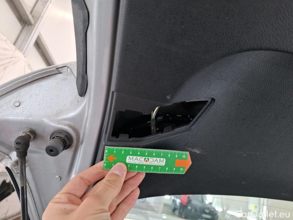  Volkswagen  Golf  VOLKSWAGEN / 2020 / 5P / Berline 1.5 eTSI OPF 150 DSG7 Life 1st #39