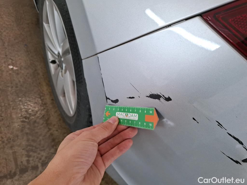  Volkswagen  Golf  VOLKSWAGEN / 2020 / 5P / Berline 1.5 eTSI OPF 150 DSG7 Life 1st #18