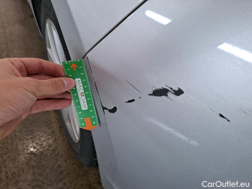  Volkswagen  Golf  VOLKSWAGEN / 2020 / 5P / Berline 1.5 eTSI OPF 150 DSG7 Life 1st #17